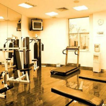 Plaza Hotel Beijing Bagian luar foto